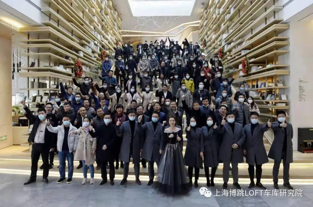 三明全国一百多人在华侨城汉口道6号参观研讨LOFT专利车库技术！